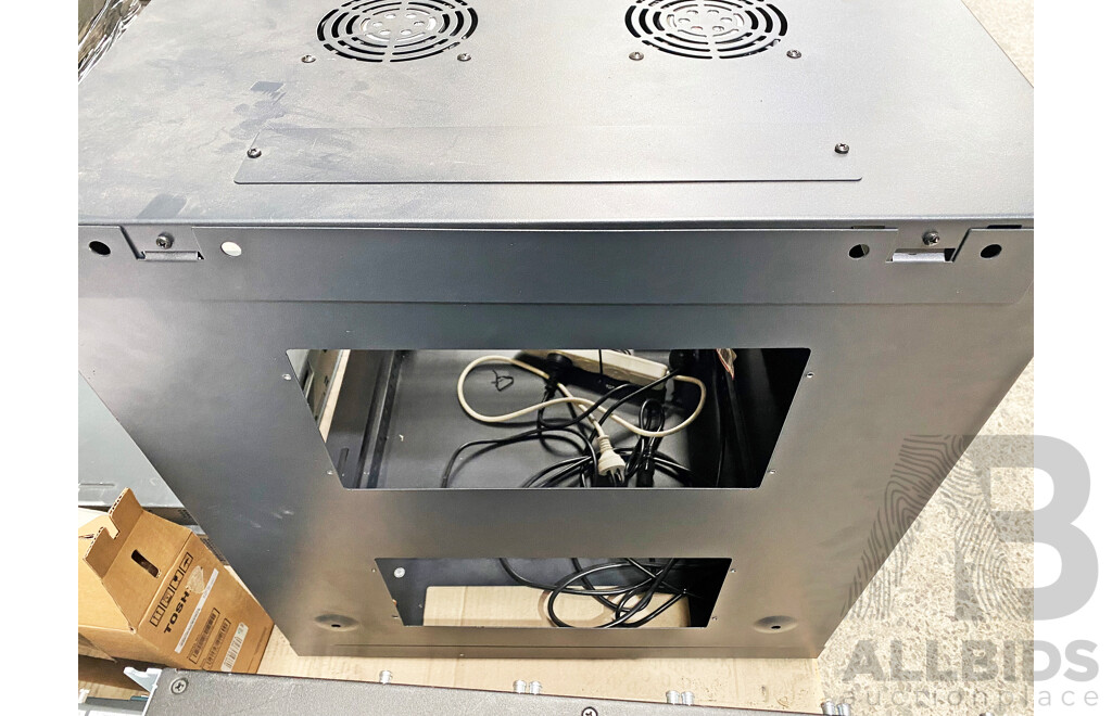 RWS 12RU Server Cabinet W/ Fans