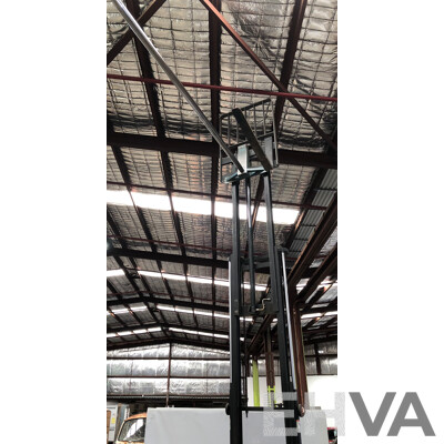Crown 1.5T Electric/Hydraulic Walkie Straddle Stacker