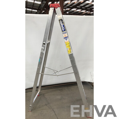 Oldfields Tradesman 2.1m Industrial Step Ladder