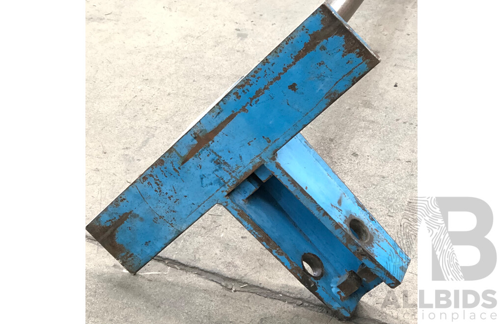 2650mm Roll Spike to Suit Crown 20IMT90A Walk Behind Forklift