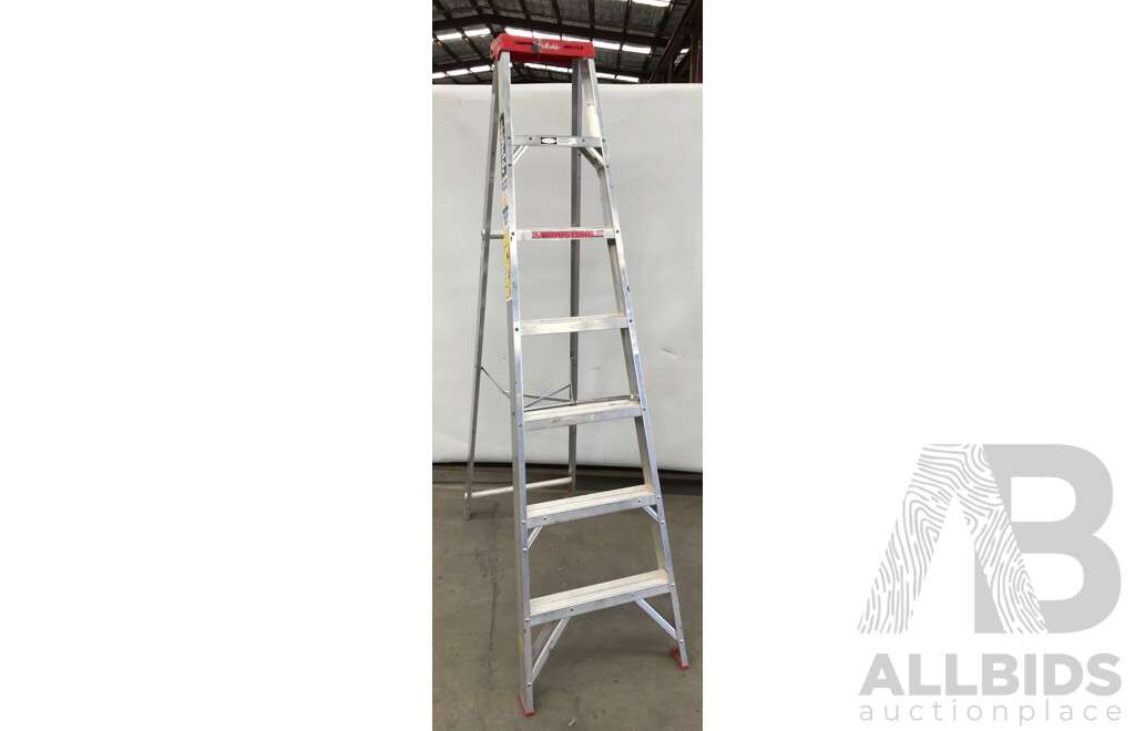 Oldfields Tradesman 2.1m Industrial Step Ladder