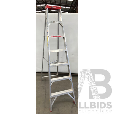 Oldfields Tradesman 2.1m Industrial Step Ladder