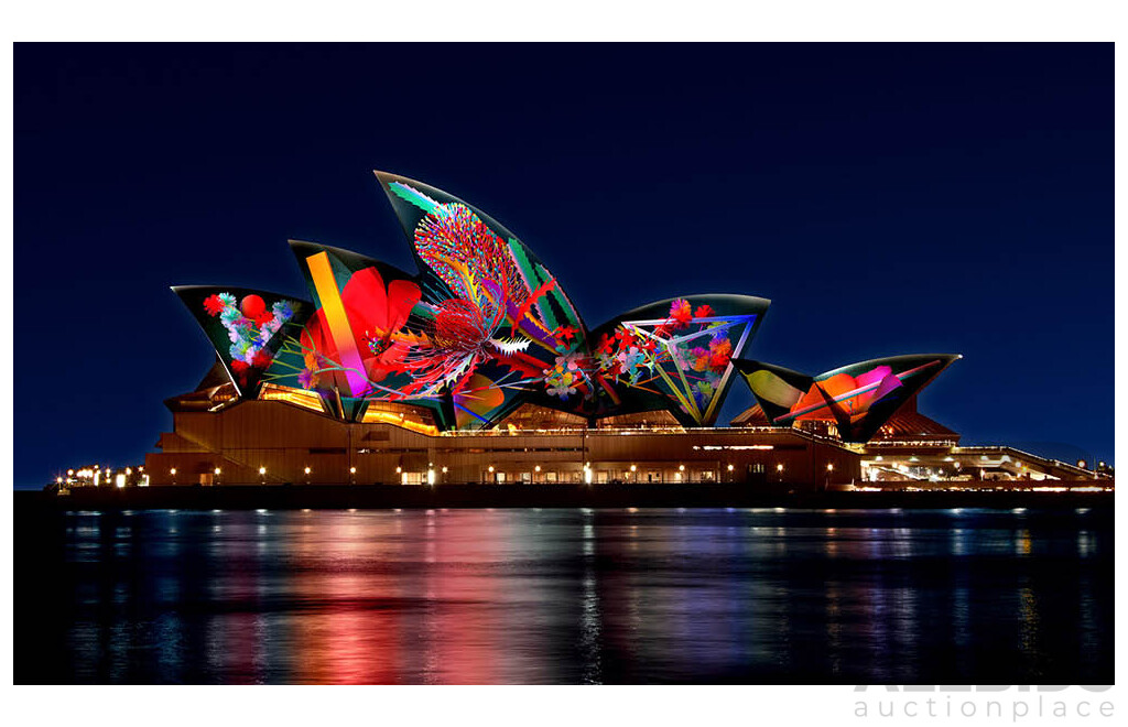 L20 - Vivid Sydney Sailing for 8 Guests (May 23-June 14, 2025)