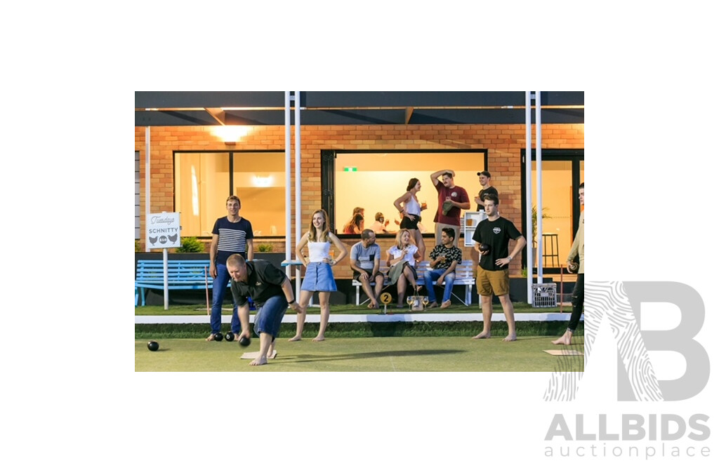 L30 - The Ruc Barefoot Bowls Package for 8 People