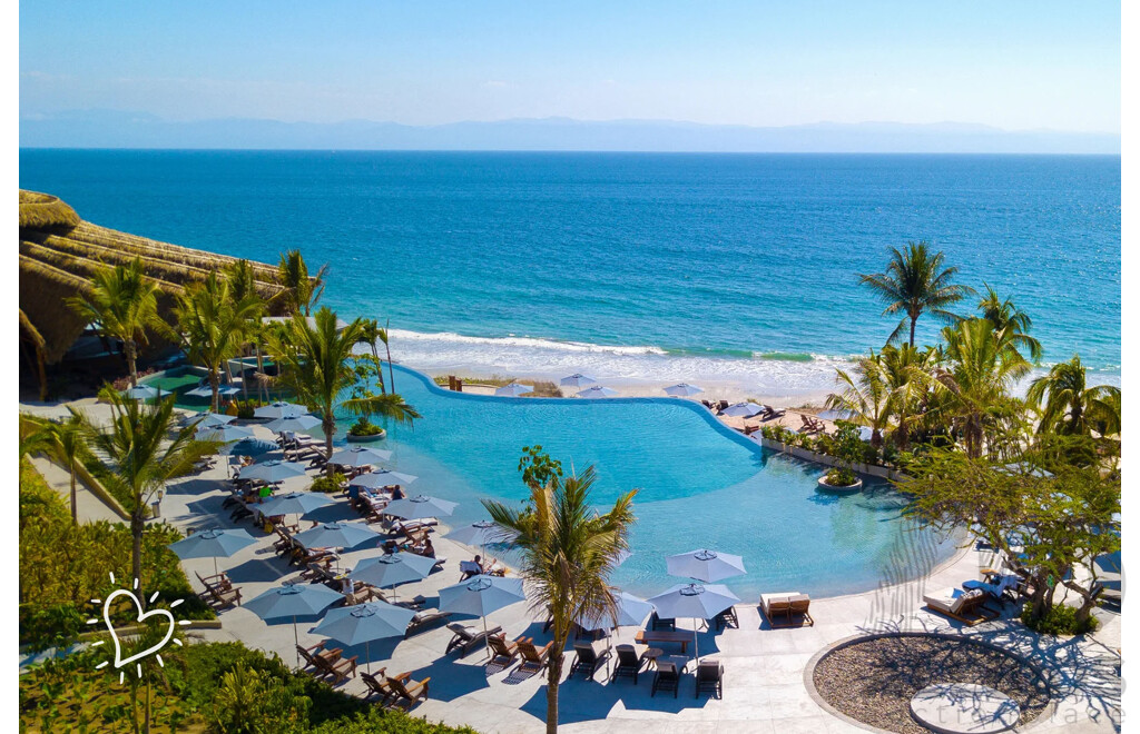 L40 - Oceanfront Siesta - 2 People for 4 Nights - Oceanfront Bliss Beckons at Your Choice of Five-Star, All-Inclusive Luxury Resort in Banderas Bay or Nuevo Nayarit.