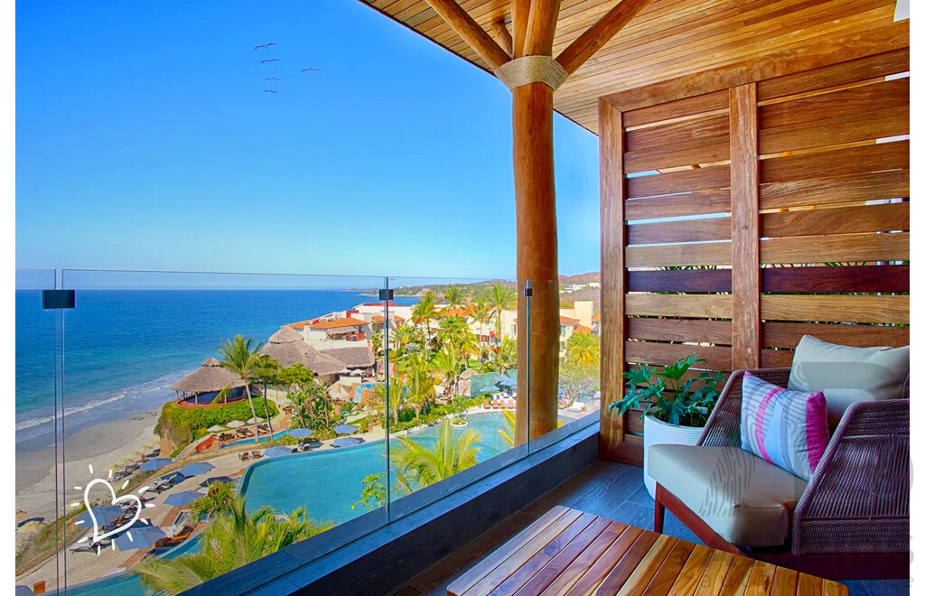 L40 - Oceanfront Siesta - 2 People for 4 Nights - Oceanfront Bliss Beckons at Your Choice of Five-Star, All-Inclusive Luxury Resort in Banderas Bay or Nuevo Nayarit.