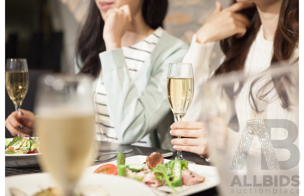 Private Dining Experience for 10 People - In Your Home