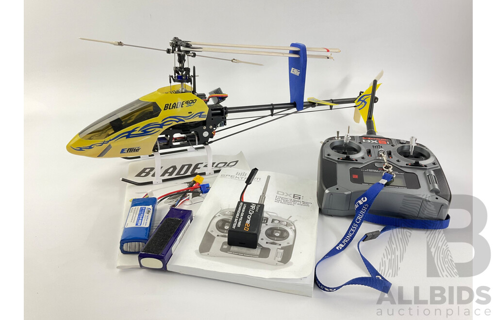 Blade 400 E-Flite Remote Controlled Helicopter