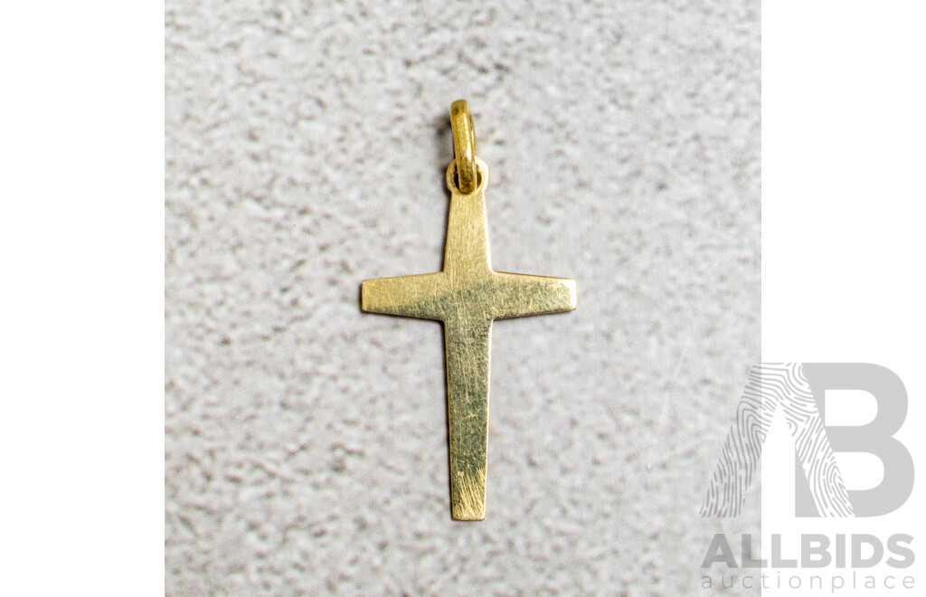 18ct Gold Patterned Cross Pendant, 40mm Long, 2.15 Grams