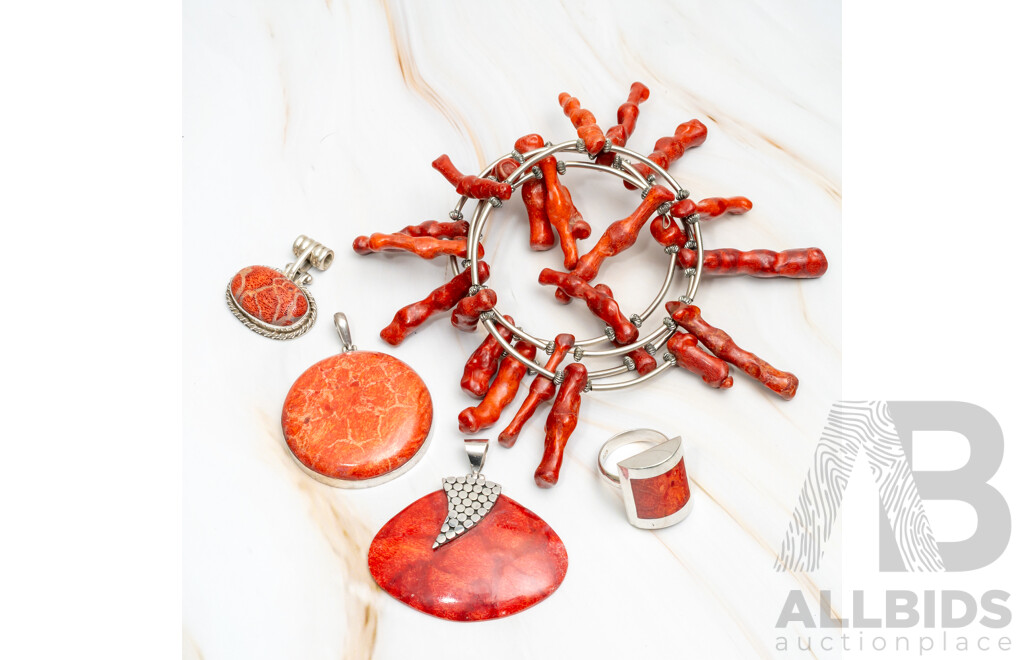 Sterling Silver Vintage Red Coral Jewellery Collection Including Pendants, Ring & Wrap Wire Bracelet, 106.0 Grams