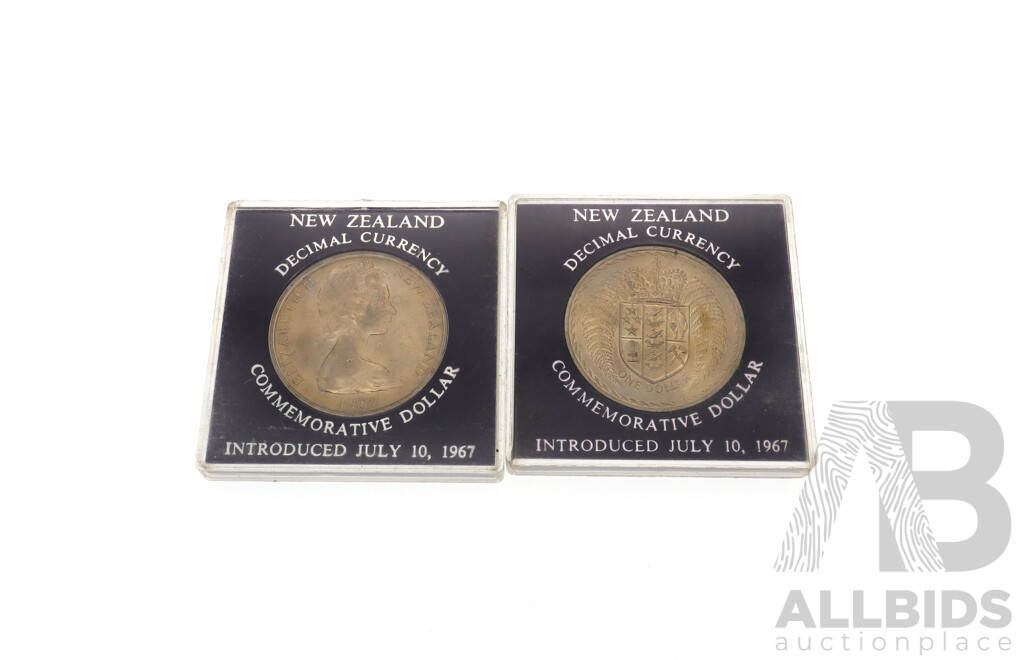 2 X New Zealand Decimal Currency Commemorative Dollar Coins Issued July 10, 1967