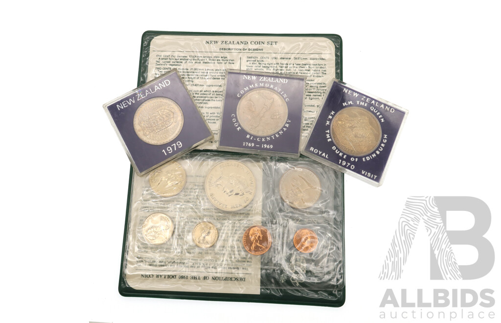 1980 NZ Coin Issue Sovereign Coin Set with Commemorative Bicentinennail Dollar Coin 1969, Royal Visit 1970 Dollar Coin & 1979 One Dollar Coin