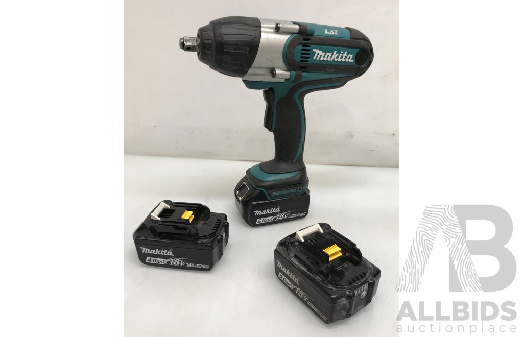 Makita (BTW450) 18V Cordless Impact Drill with Batteries