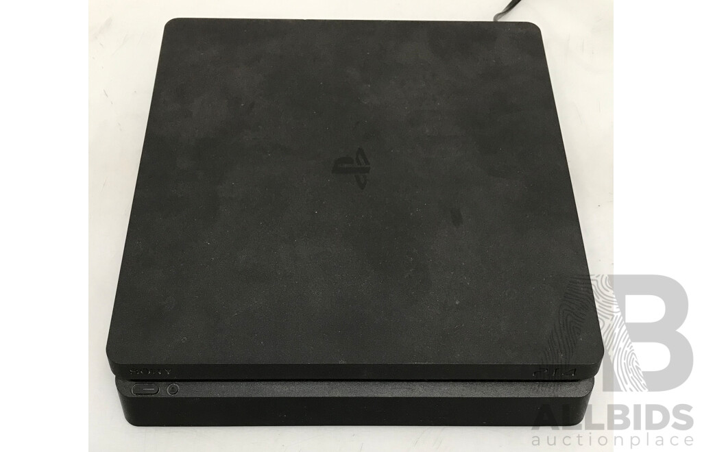 Sony (CUH-2102B) PlayStation 4 Slim Console