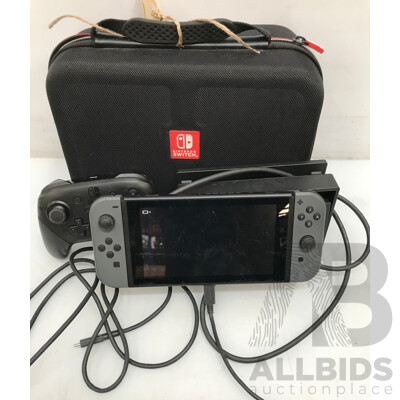 Nintendo (HAC-001) Switch Handheld Gaming Console