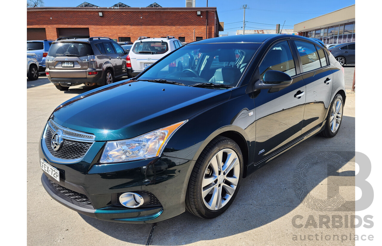 11/2014 Holden Cruze SRi Z-Series JH MY14 5d Hatchback Green 1.6L