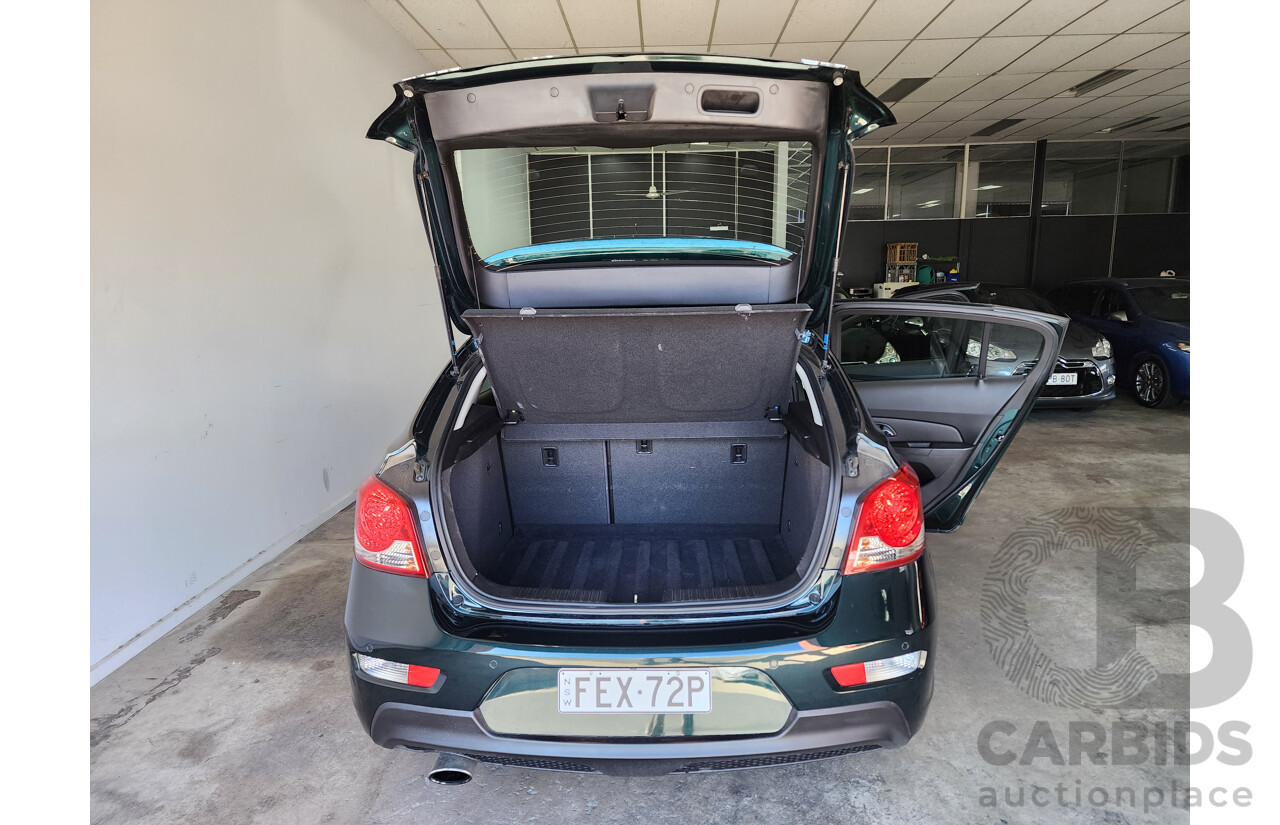 11/2014 Holden Cruze SRi Z-Series JH MY14 5d Hatchback Green 1.6L