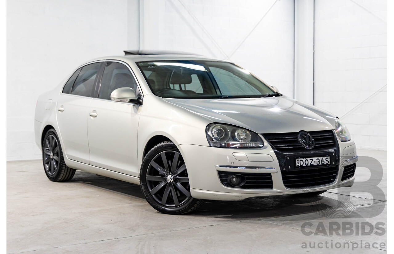 5/2010 Volkswagen Jetta 125 TDI Highline 1KM MY10 4d Sedan Silver Leaf Metallic Turbo Diesel 2.0L