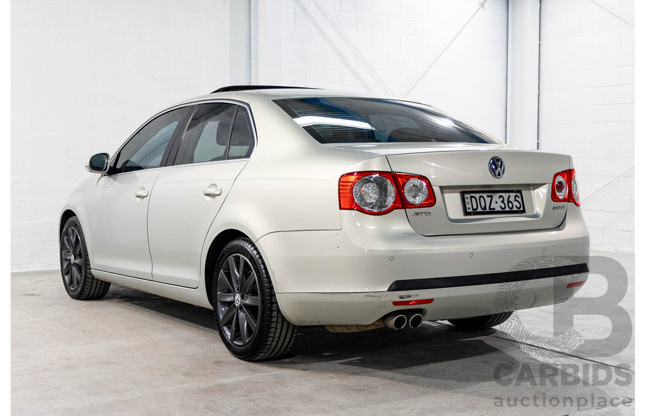 5/2010 Volkswagen Jetta 125 TDI Highline 1KM MY10 4d Sedan Silver Leaf Metallic Turbo Diesel 2.0L