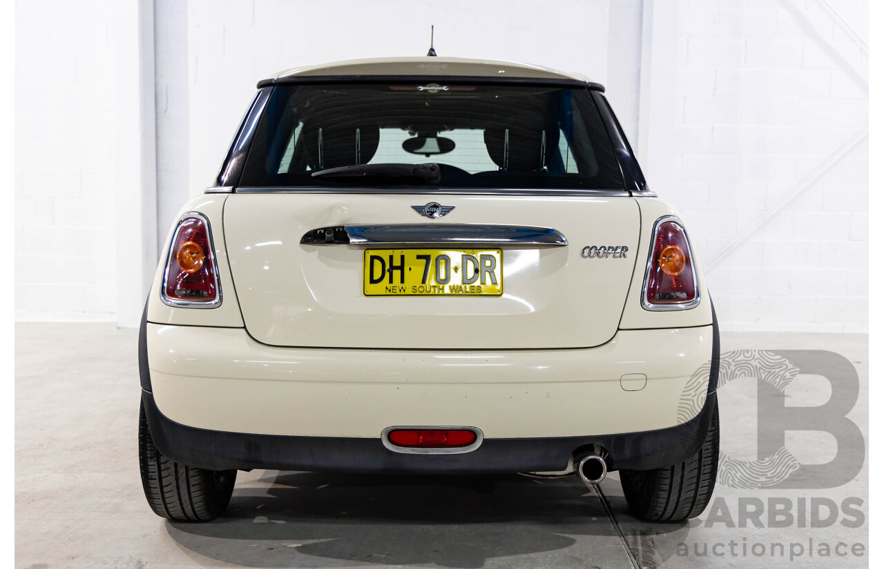 7/2007 Mini Cooper Chilli R56 2d Hatchback Pepper White 1.6L