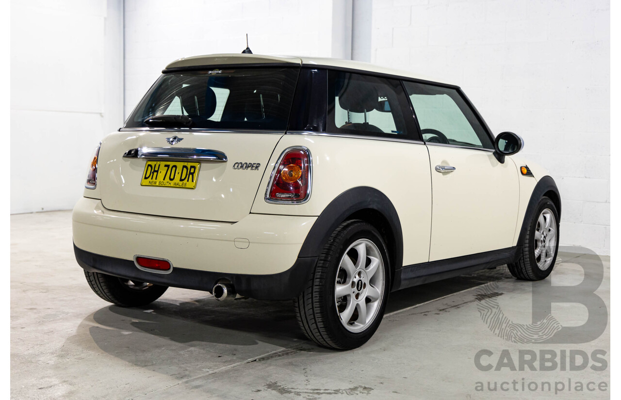 7/2007 Mini Cooper Chilli R56 2d Hatchback Pepper White 1.6L