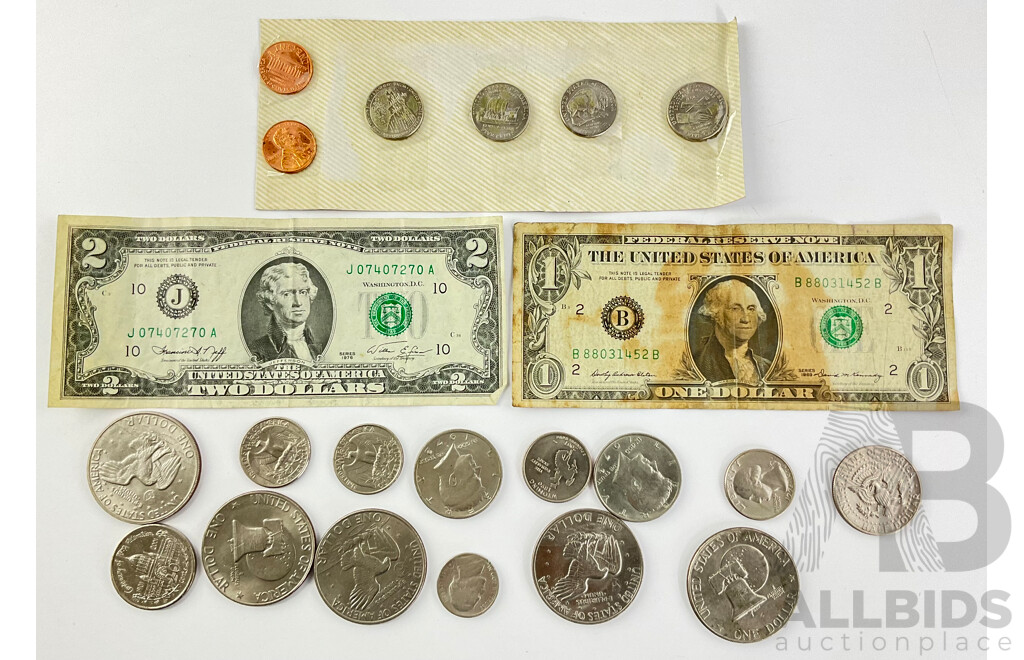 Collection of USA Currency Including 1969 and 1976 One Dollar Notes, Commemorative Dimes, Eisenhower One Dollars and More