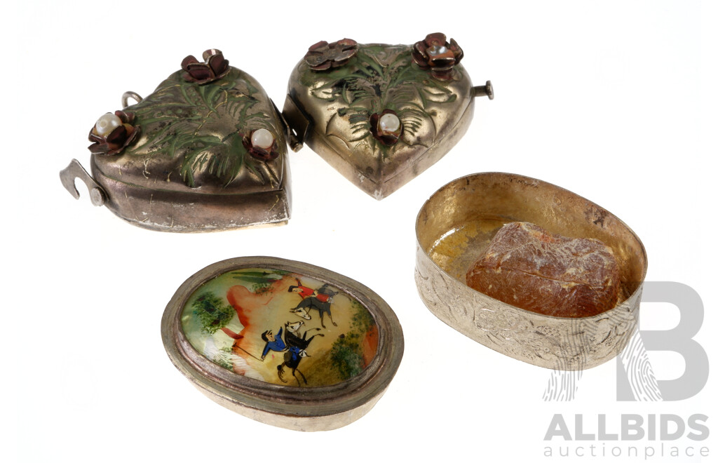 Antique Mughal/Moorish Pill or Snuff Box with Mother of Pearl, Hand Painted and Heart Shaped Hinged Box with Bale