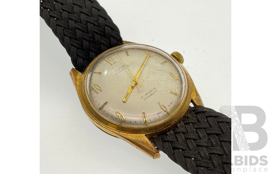 Men's Vintage Swiss Daros Seventeen Jewels Gold Tone Wrist Watch, Swiss Made