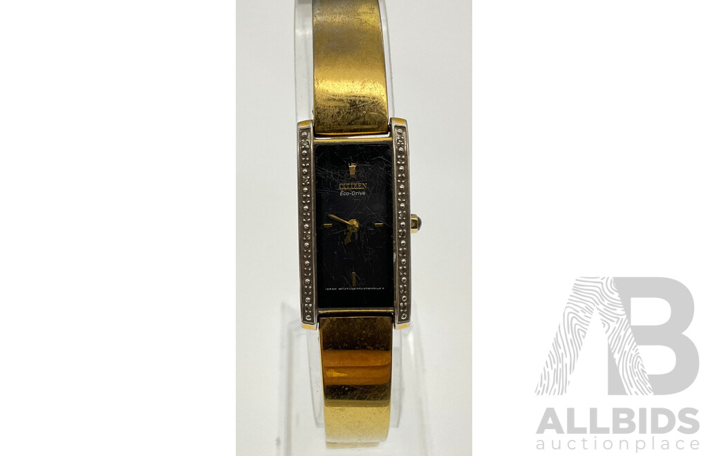 Women's Vintage Citizen Eco Drive Wrist Watch with Gold Tone Bracelet