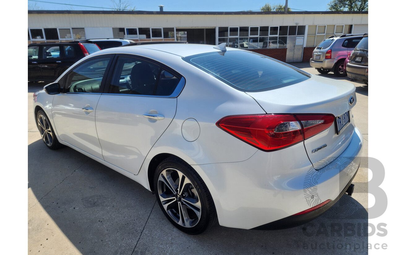 1/2014 Kia Cerato SLi NAV YD MY14 4d Sedan White 2.0L