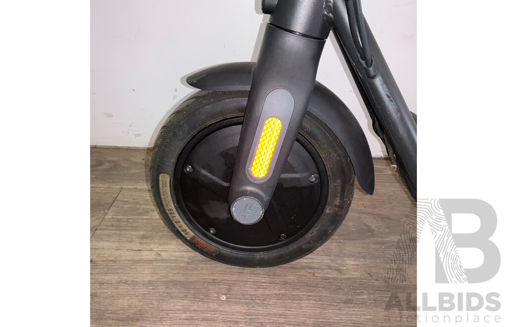 Segway Ninebot Kickscooter F20A Electric eScooter - ORP $1,199.00