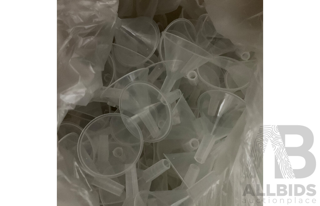 NON-Woven Gauze Padsx4 & Assorted of Lab Plasticware