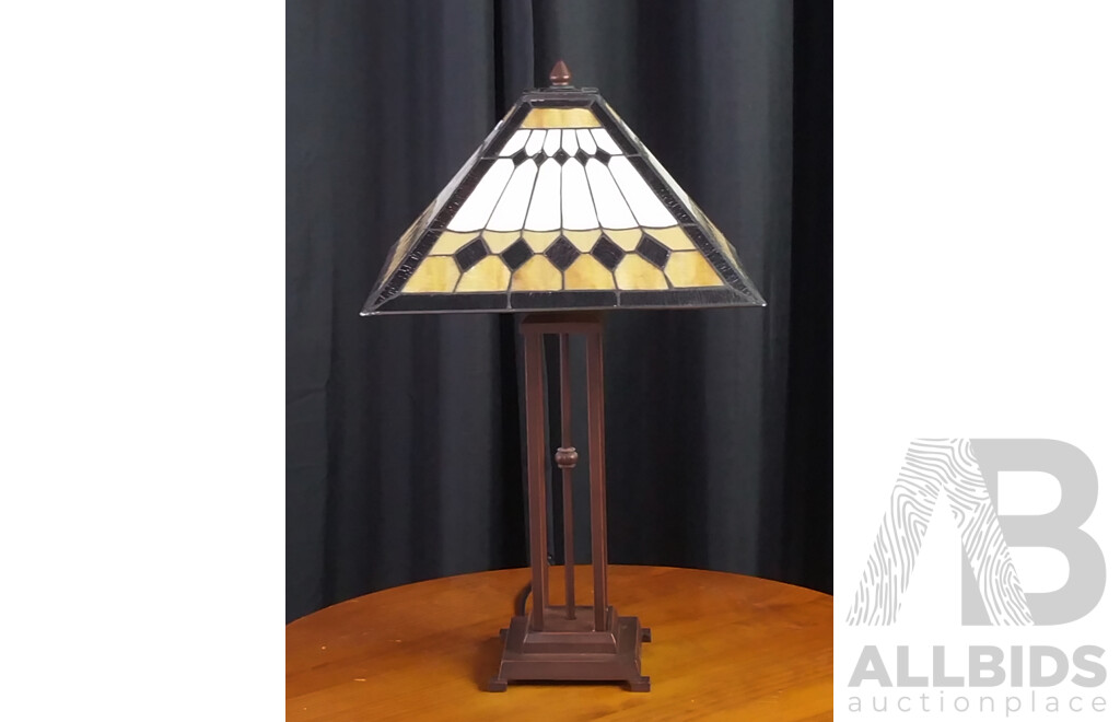 Art Deco Tiffany Style Table Lamp with Faux Leadlight Shade