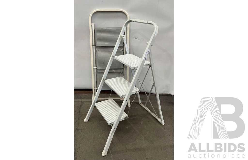 2 White Step Ladders