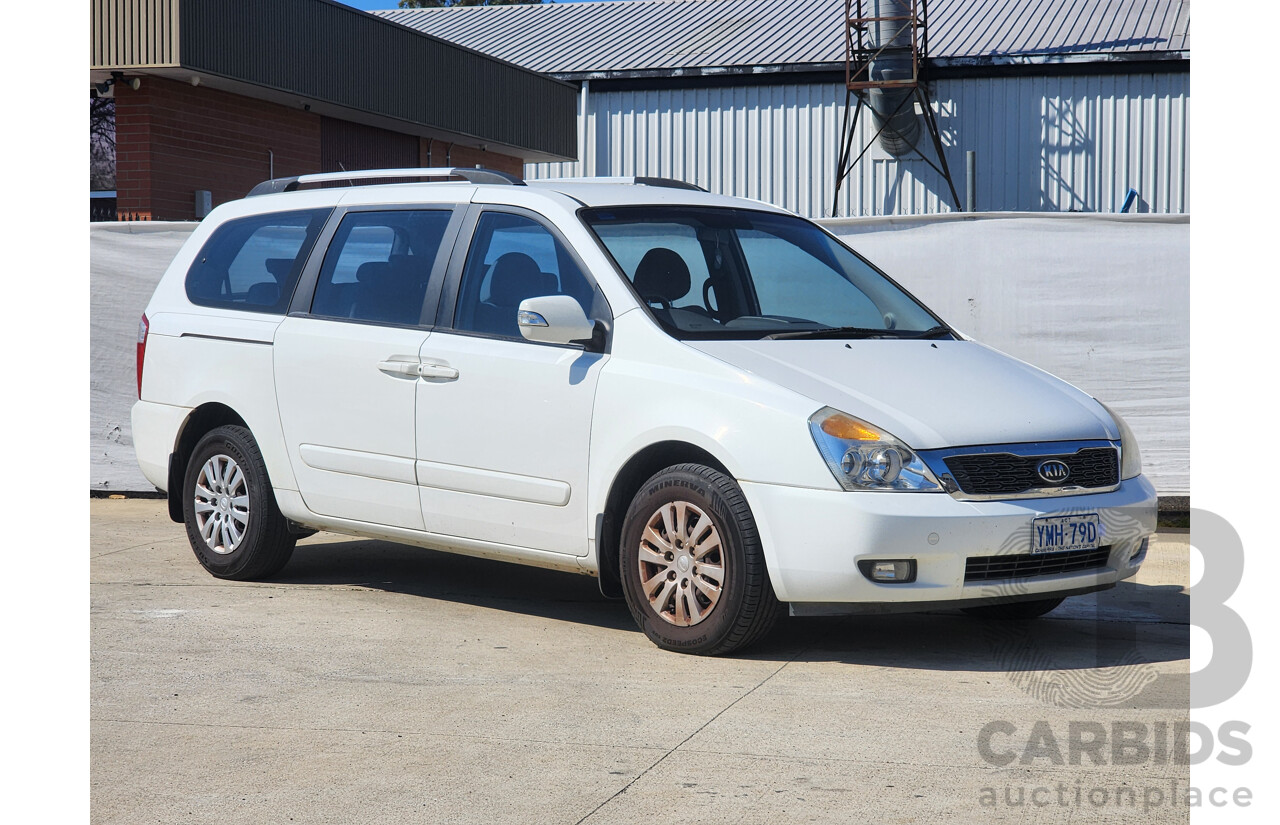 6/2010 Kia Grand Carnival EXE VQ 4d Wagon White 3.8L