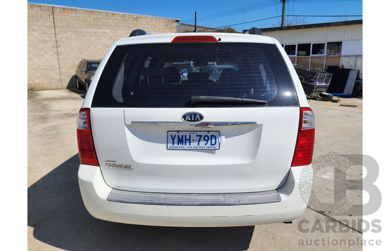 6/2010 Kia Grand Carnival EXE VQ 4d Wagon White 3.8L