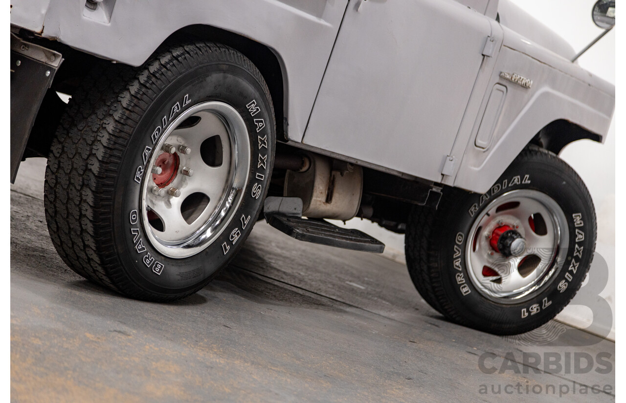 10/1976 Nissan Patrol G60 SWB (4x4) 2d Softtop Primer 4.0L