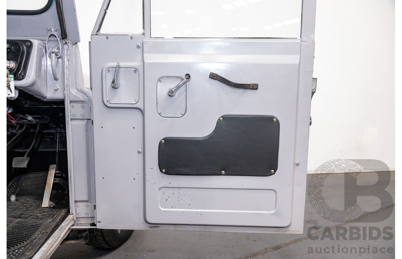 10/1976 Nissan Patrol G60 SWB (4x4) 2d Softtop Primer 4.0L