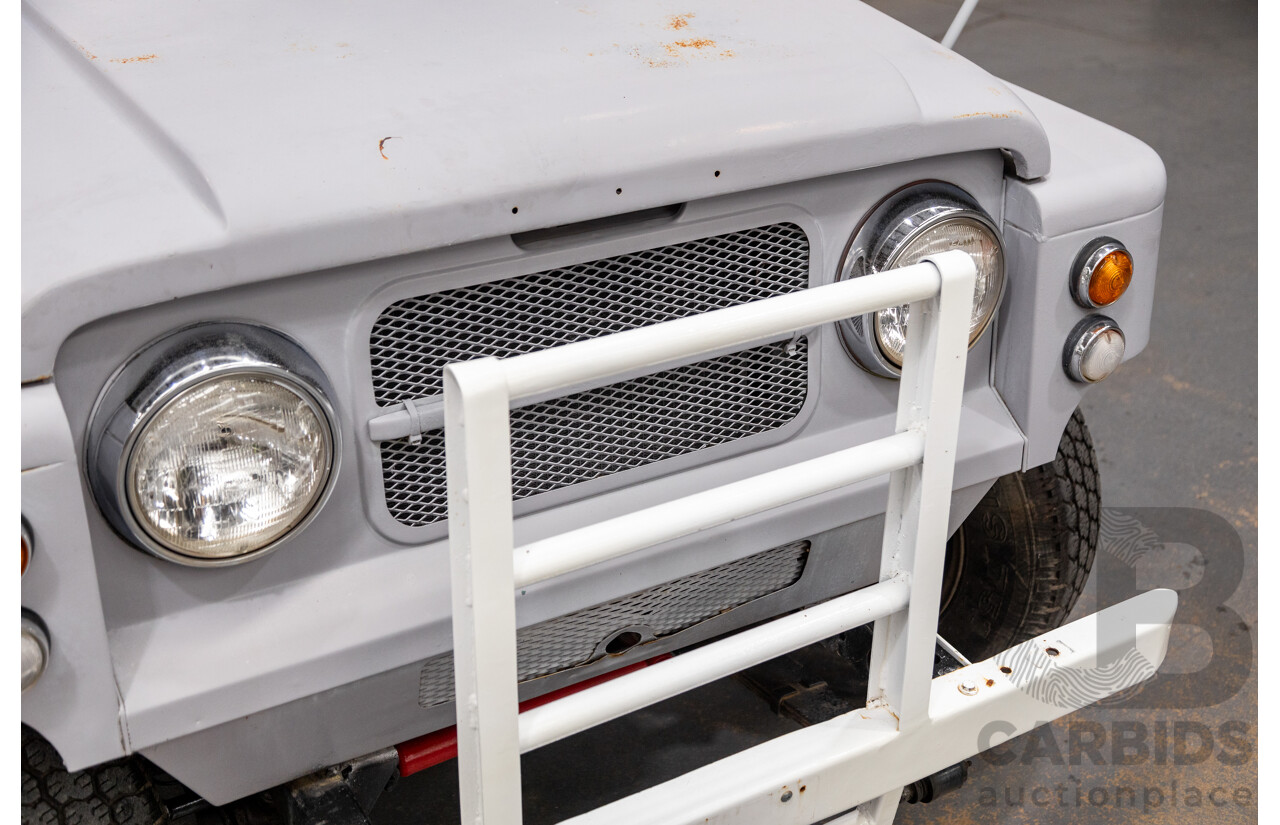 10/1976 Nissan Patrol G60 SWB (4x4) 2d Softtop Primer 4.0L