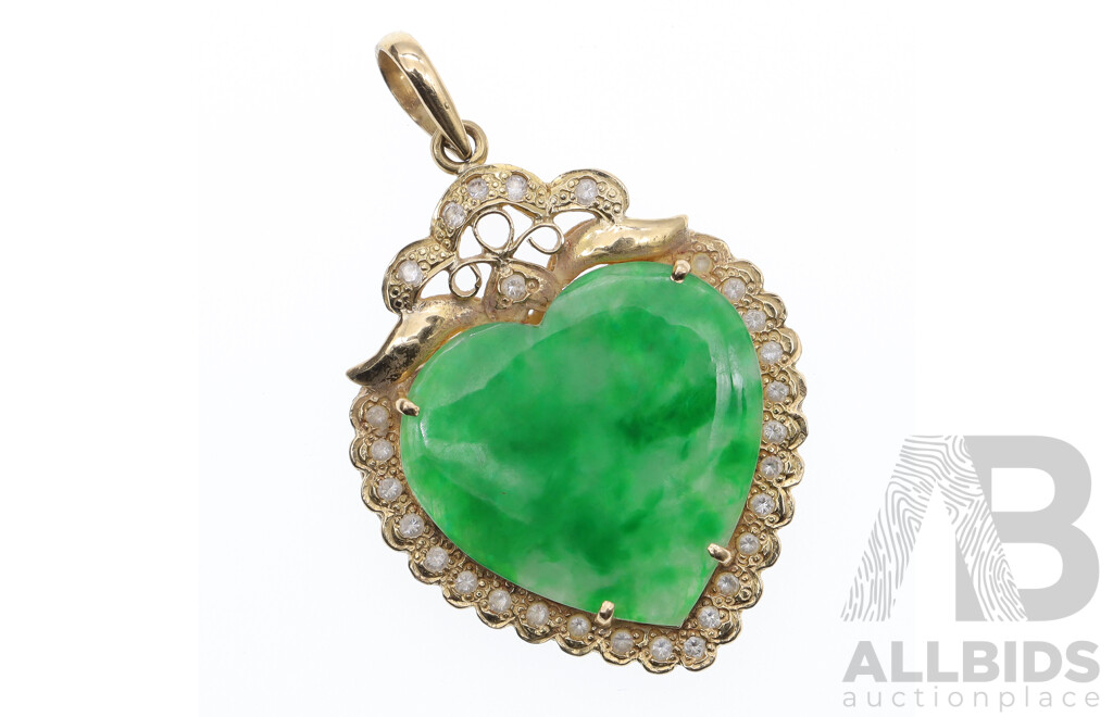 18ct Heart Shaped Pendant with Jade & White Topaz, 30mm, 5.39 Grams