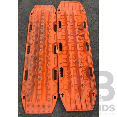 Pair of MAXTRAX Signature Orange Recovery Boards