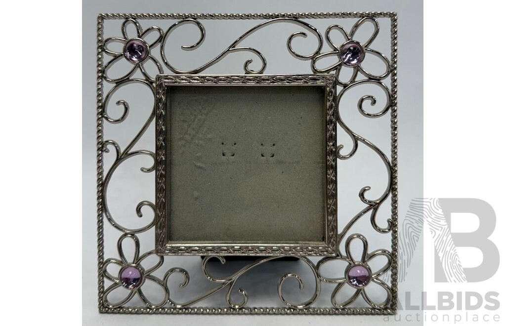 Silver Flower Pattern Photo Frame