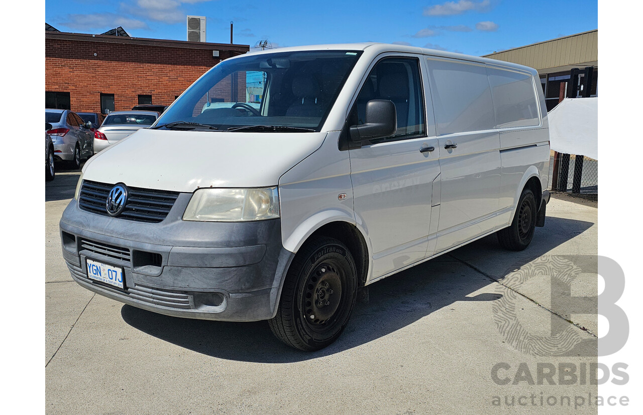 9/2009 Volkswagen Transporter (lwb) T5 MY08 Van White 2.5L