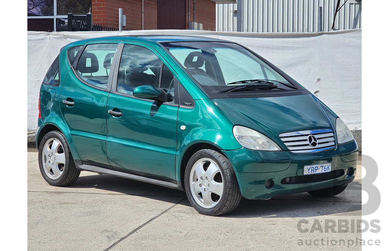 2/2001 Mercedes-Benz A190 Avantgarde W168 5d Hatchback Green 1.9L