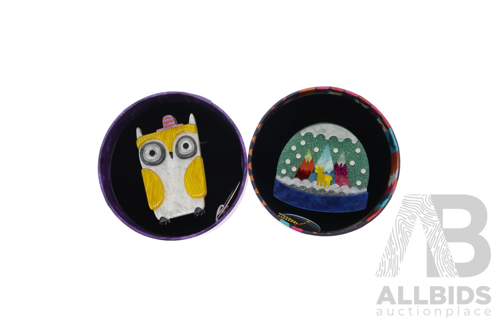 NEW - Erstwilder 'Modern Holiday' Snowglobe Brooch & Terry Runyan 'Owl-o-ween' Brooch in Presentation Boxes