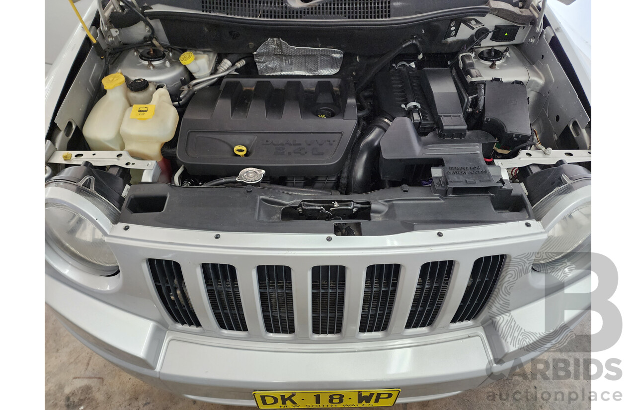 2/2008 Jeep Compass Limited MK 4d Wagon Silver Or Chrome 2.4L