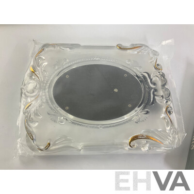 Australian Expo 1988 and Captain Cook Place Mats with Glass/Gilded Picture Frame