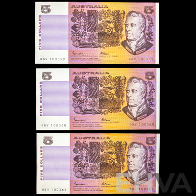 Three Australian 1985 Two Dollar Notes, Johnston/Fraser Consecutive QBV 100359 - QBV 100361