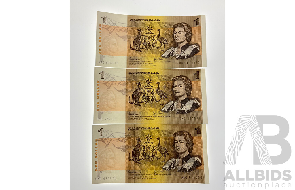 Australian 1982 One Dollar Notes, Consecutive DKQ 674070- DKQ 674072