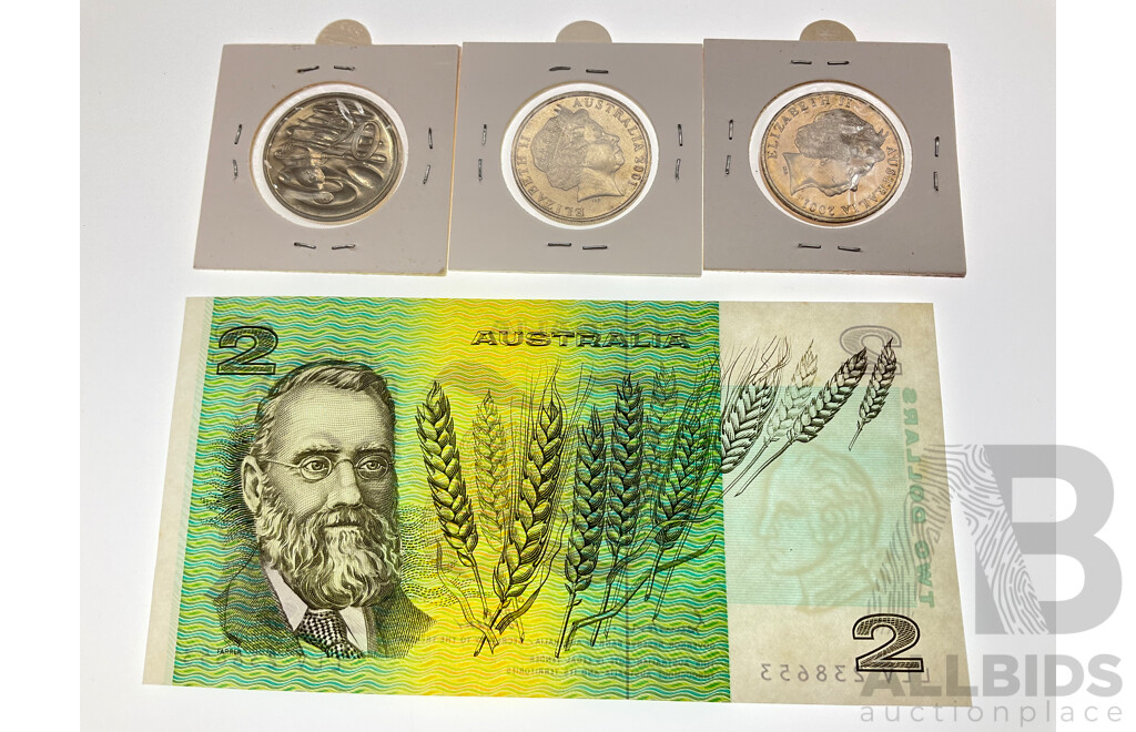 Australian 1985 Two Dollar Note Jonston/Fraser, Commemorative Twenty Cent Coins 2001 Western Australia and Queensland with 1986 UNC